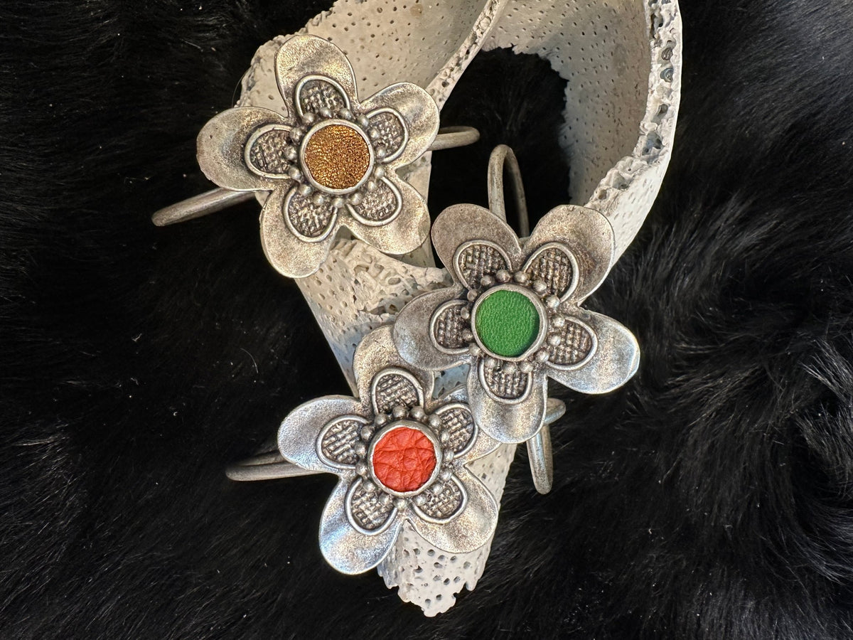 Flower Bracelet - Bracelet - Bridger Leather