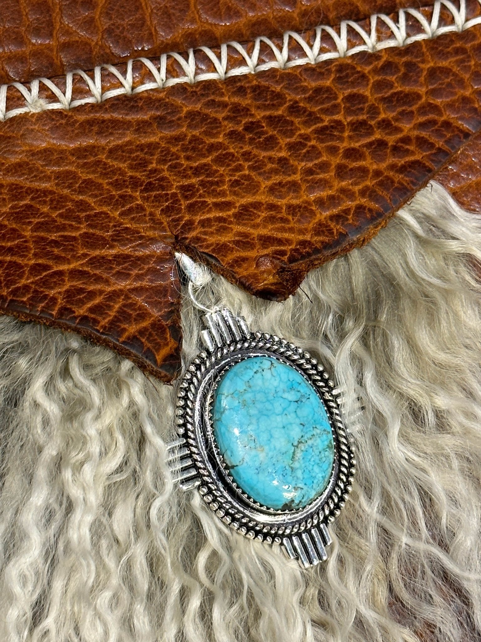 Bridger Tote | With Turquoise Medallion - Tote - Bridger Leather