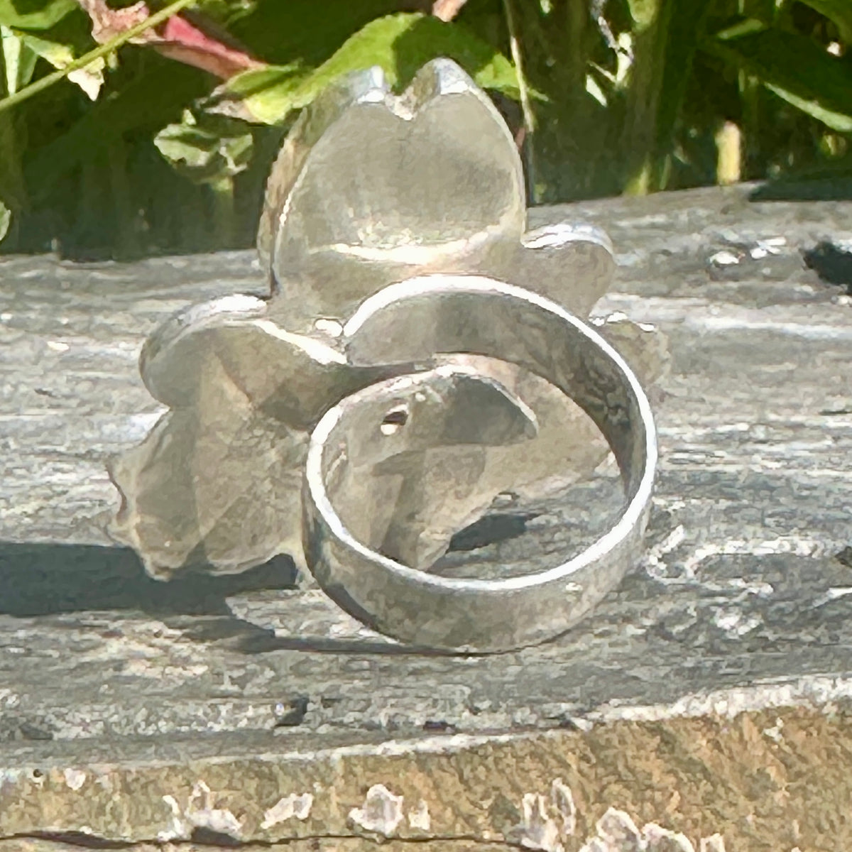 Back of the jasper and ruby cowgirl hat ring showing the adjustable sterling silver wrap band