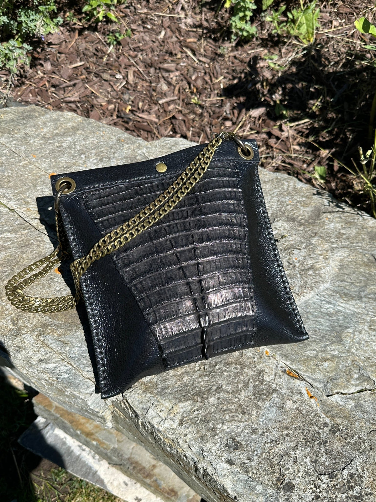 The Bozeman - Noir - Crossbody Bag - Bridger Leather