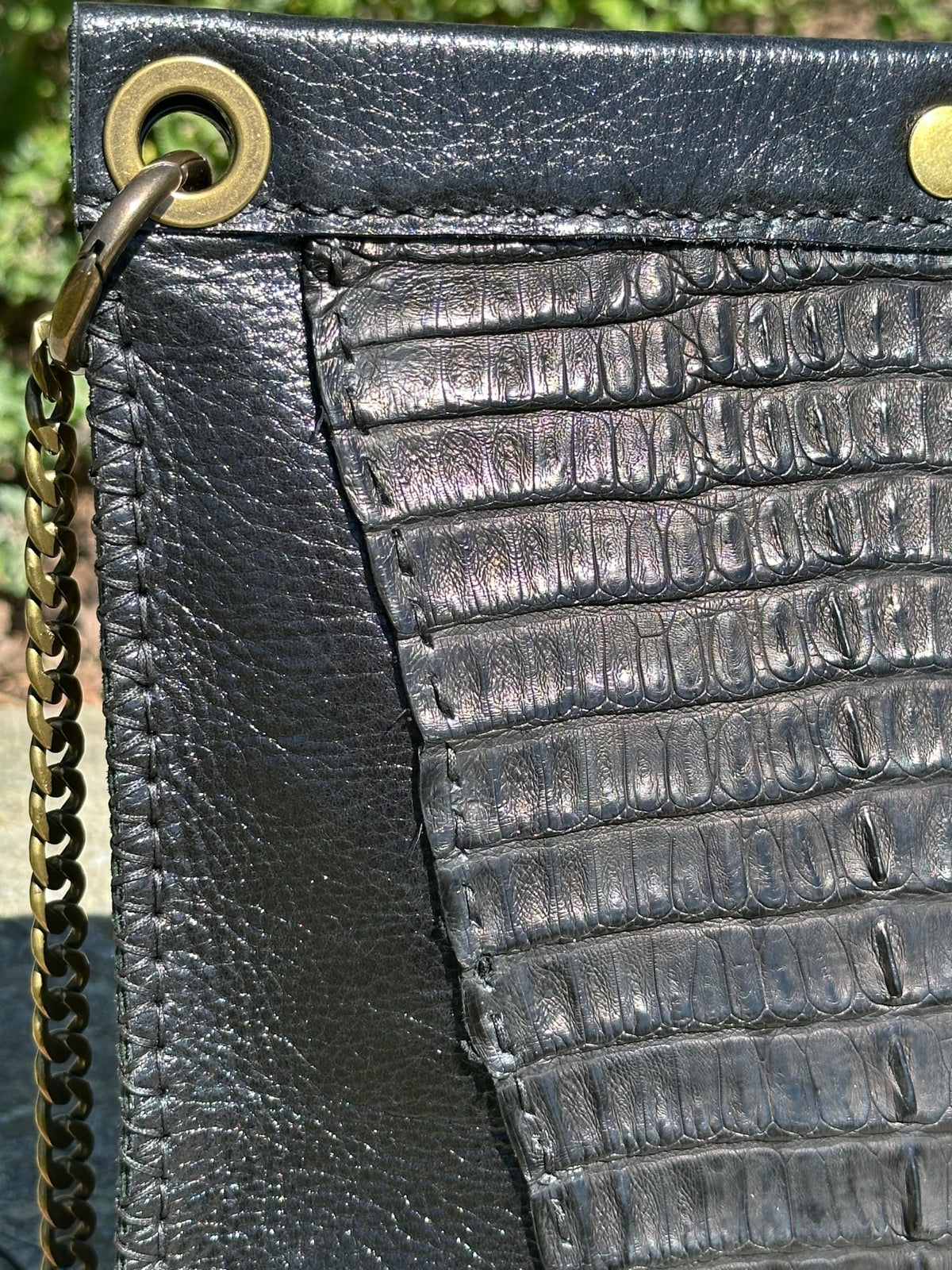 The Bozeman - Noir - Crossbody Bag - Bridger Leather